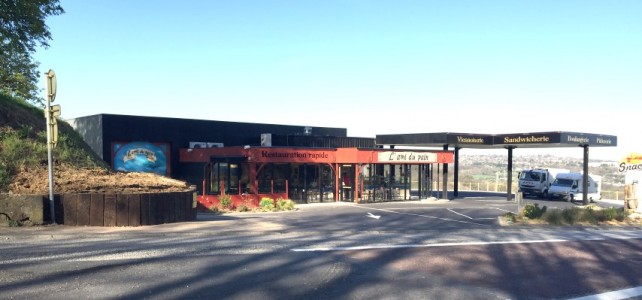 CHANTIER CLÉ EN MAIN RÉALISÉ EN 2014 : RÉHABILITATION D’UN GARAGE EN BOULANGERIE CHANTIER CLÉ EN MAIN RÉALISÉ EN 2014 : RÉHABILITATION D’UN GARAGE EN BOULANGERIE